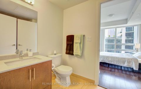 Photo 10 at 2015 - 460 Adelaide Street E, Moss Park, Toronto