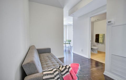 Photo 14 at 2015 - 460 Adelaide Street E, Moss Park, Toronto