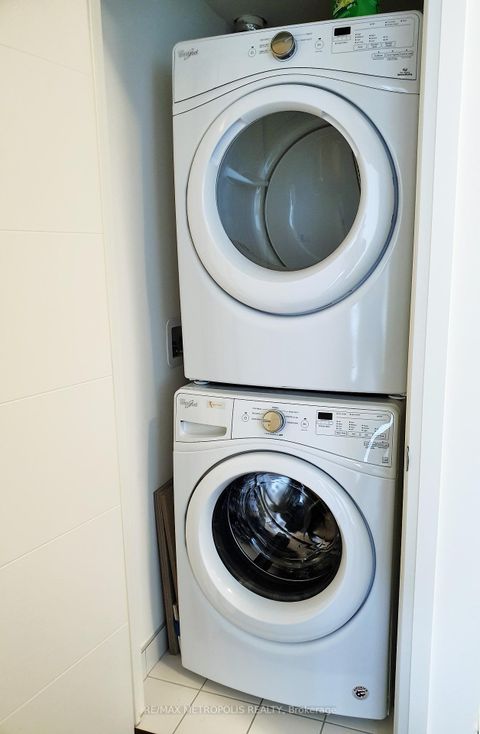 Photo 11 at 2117 - 460 Adelaide Street E, Moss Park, Toronto