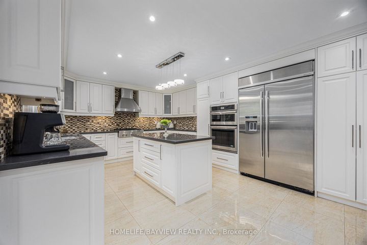 Photo 18 at 11 Wendover Court, Bayview Hill, Richmond Hill