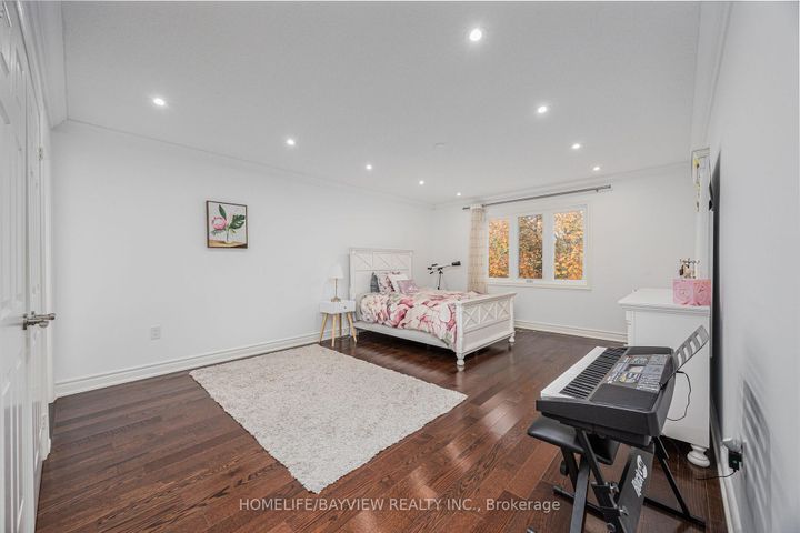 Photo 26 at 11 Wendover Court, Bayview Hill, Richmond Hill