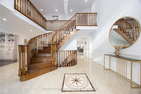 Photo 8 at 11 Wendover Court, Bayview Hill, Richmond Hill