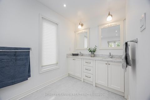 Photo 30 at 11 Wendover Court, Bayview Hill, Richmond Hill