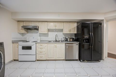 Photo 35 at 11 Wendover Court, Bayview Hill, Richmond Hill