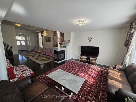 Photo 9 at 93 Oberfrick Avenue, Patterson, Vaughan