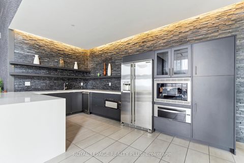 Photo 38 at 603 - 365 Prince Of Wales Drive, City Centre, Mississauga