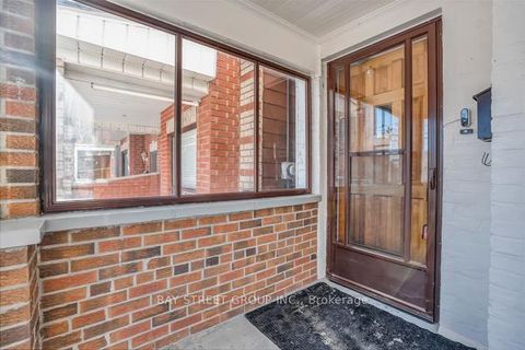 Photo 1 at 18 Wiltshire Avenue, Pellam Park, Toronto