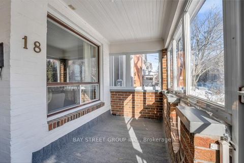 Photo 2 at 18 Wiltshire Avenue, Pellam Park, Toronto