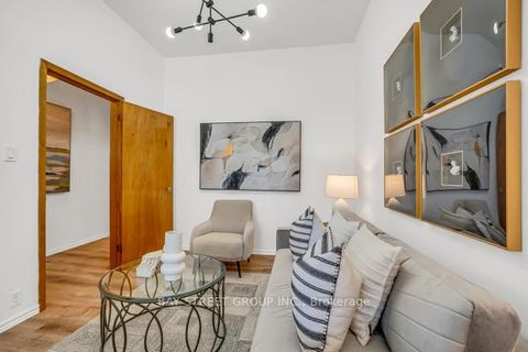 Photo 6 at 18 Wiltshire Avenue, Pellam Park, Toronto