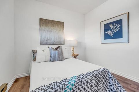 Photo 11 at 18 Wiltshire Avenue, Pellam Park, Toronto