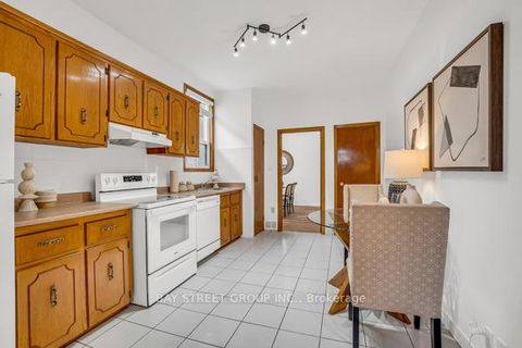 Photo 15 at 18 Wiltshire Avenue, Pellam Park, Toronto