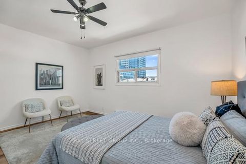 Photo 25 at 18 Wiltshire Avenue, Pellam Park, Toronto