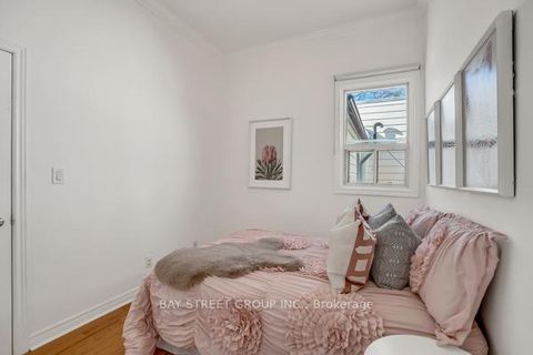 Photo 31 at 18 Wiltshire Avenue, Pellam Park, Toronto