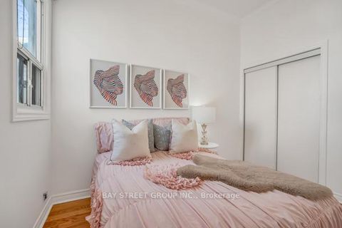 Photo 33 at 18 Wiltshire Avenue, Pellam Park, Toronto