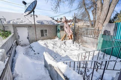 Photo 45 at 18 Wiltshire Avenue, Pellam Park, Toronto