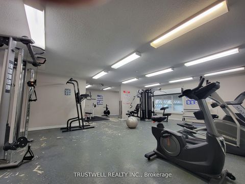 Photo 3 at 513 - 4064 Lawrence Avenue E, West Hill, Toronto