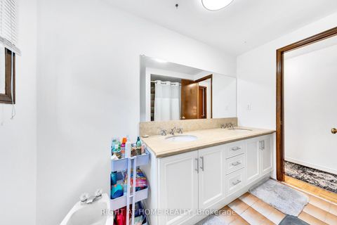 Photo 18 at 8 Terra Road, East Woodbridge, Vaughan