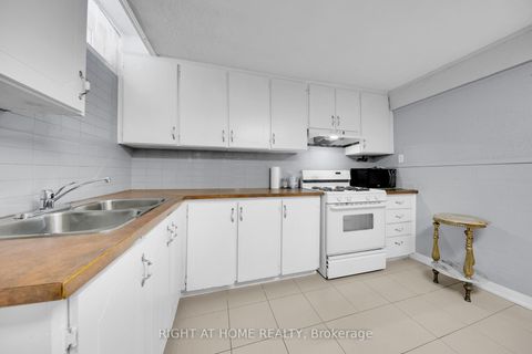 Photo 29 at 8 Terra Road, East Woodbridge, Vaughan