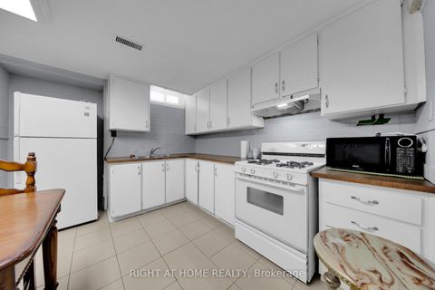 Photo 30 at 8 Terra Road, East Woodbridge, Vaughan