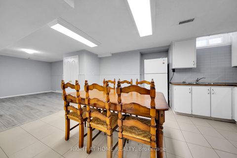 Photo 31 at 8 Terra Road, East Woodbridge, Vaughan