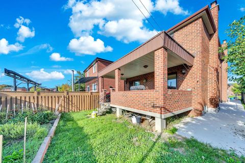 Photo 35 at 8 Terra Road, East Woodbridge, Vaughan