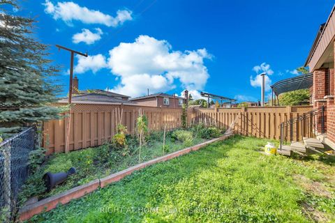 Photo 37 at 8 Terra Road, East Woodbridge, Vaughan