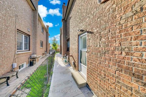 Photo 38 at 8 Terra Road, East Woodbridge, Vaughan