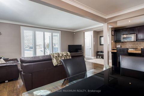 Photo 9 at 33 Alice Crescent, Maryvale, Toronto