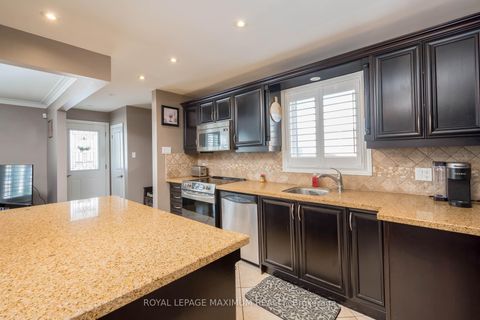 Photo 13 at 33 Alice Crescent, Maryvale, Toronto