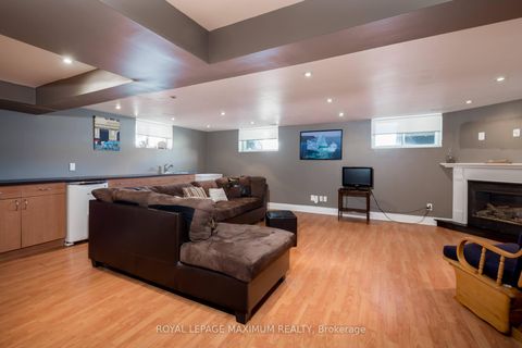 Photo 24 at 33 Alice Crescent, Maryvale, Toronto