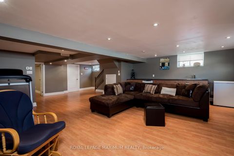 Photo 25 at 33 Alice Crescent, Maryvale, Toronto