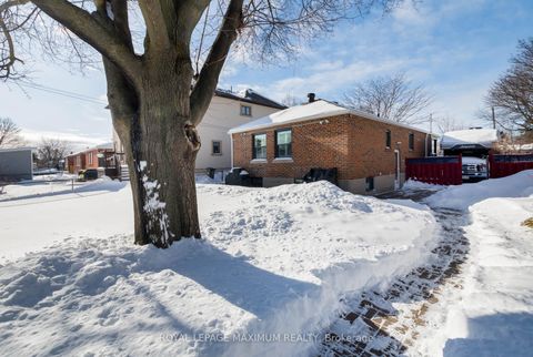 Photo 34 at 33 Alice Crescent, Maryvale, Toronto
