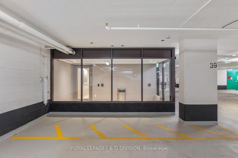 Photo 33 at 710 - 1 Strathgowan Avenue, Lawrence Park South, Toronto