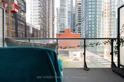 Photo 12 at 909 - 8 Mercer Street, Waterfront Communities C1, Toronto