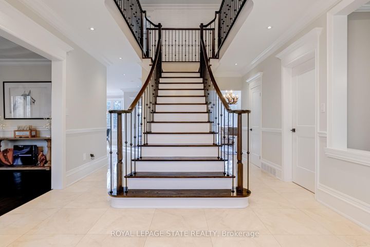 Photo 9 at 18 Elder Crescent, Ancaster, Hamilton