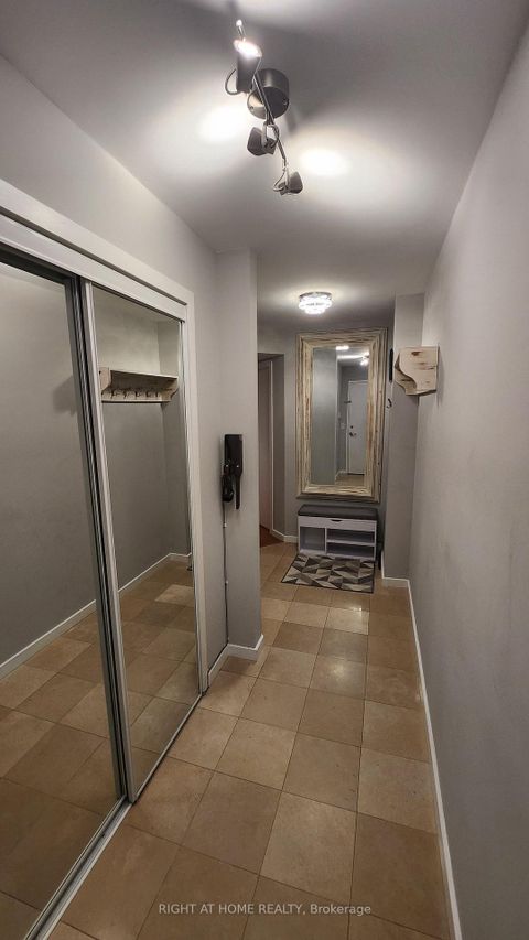 Photo 5 at 1912 - 8 York Street, Waterfront Communities C1, Toronto