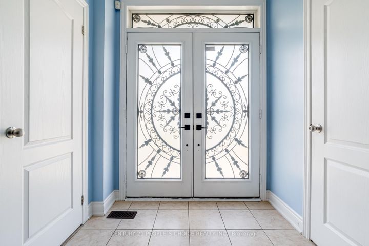 Photo 3 at 89 Education Road, Bram East, Brampton