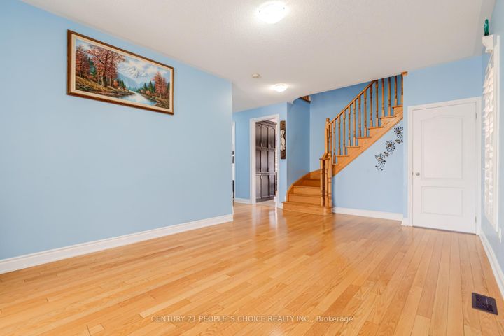 Photo 7 at 89 Education Road, Bram East, Brampton