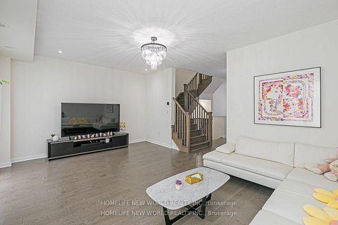 Photo 12 at 85 Casely Avenue, Rural Richmond Hill, Richmond Hill