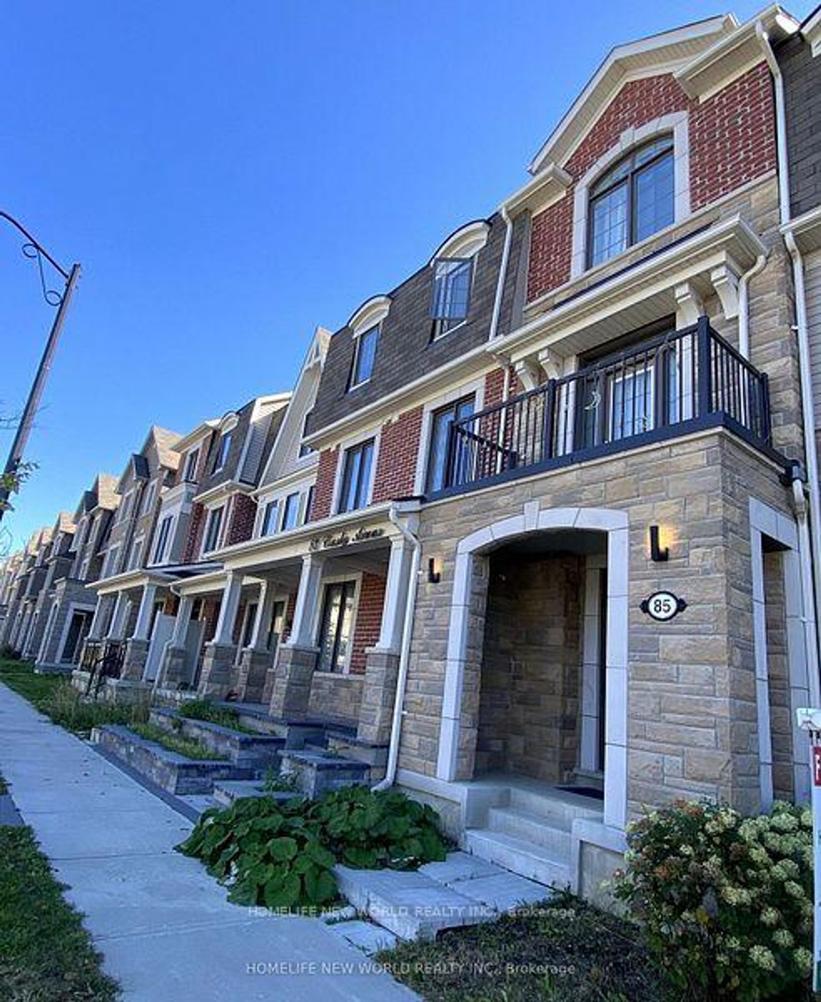 85 Casely Avenue, Rural Richmond Hill, Richmond Hill photo number 2