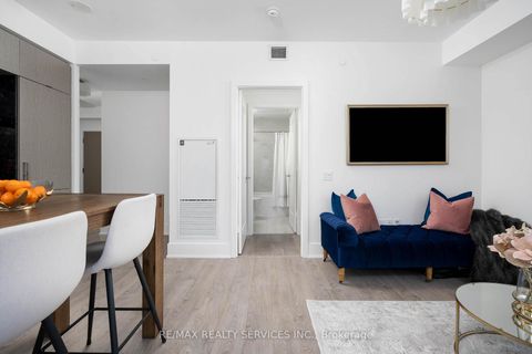 Photo 10 at 4303 - 10 York Street, Waterfront Communities C1, Toronto