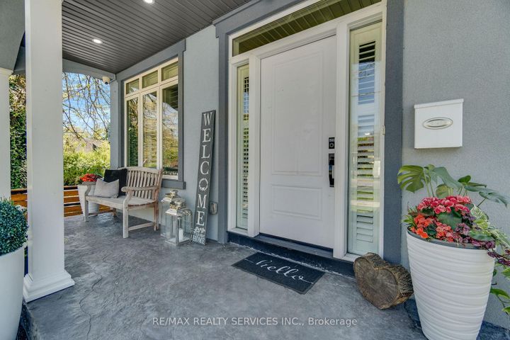 Photo 3 at 958 Beach Boulevard, Hamilton Beach, Hamilton