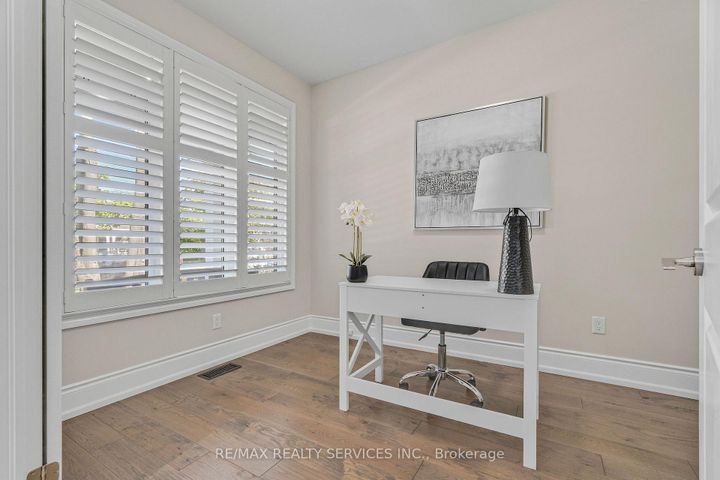 Photo 5 at 958 Beach Boulevard, Hamilton Beach, Hamilton