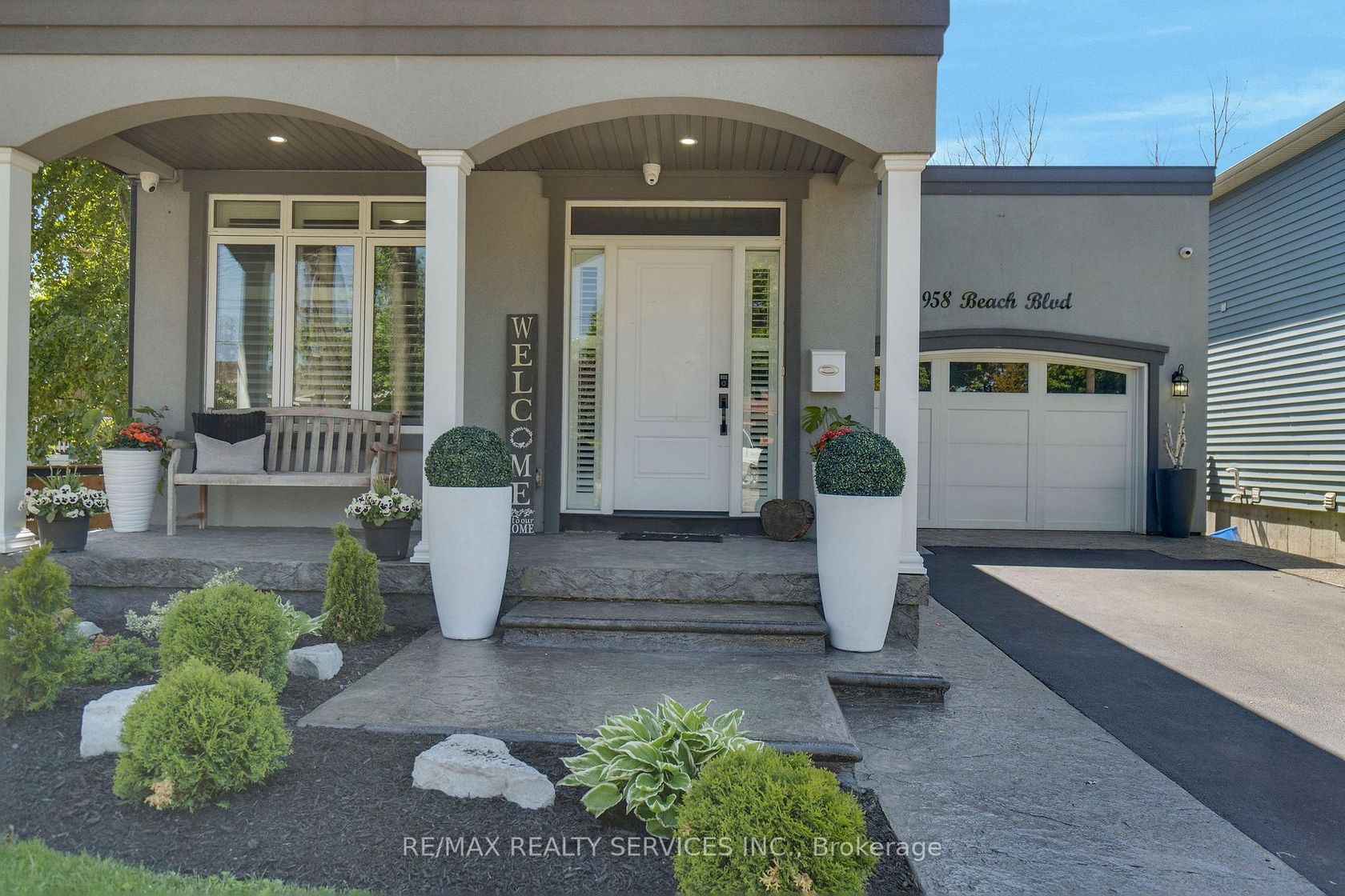 958 Beach Boulevard, Hamilton Beach, Hamilton 2