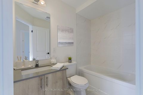 Photo 33 at 176 De La Roche Drive, Vellore Village, Vaughan