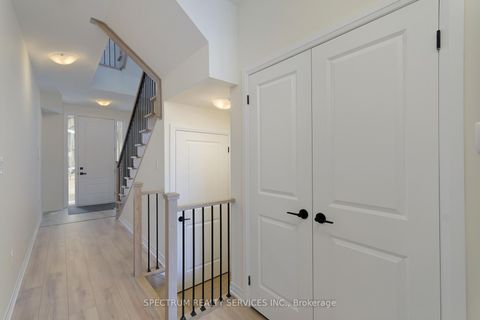 Photo 6 at 15 Archambault way, Vellore Village, Vaughan