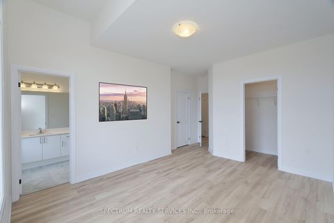 Photo 20 at 15 Archambault way, Vellore Village, Vaughan