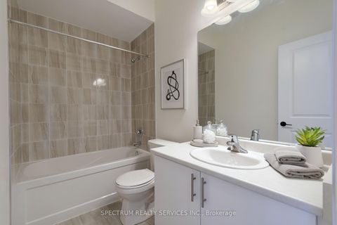 Photo 28 at 15 Archambault way, Vellore Village, Vaughan