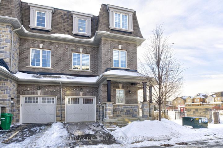 Photo 1 at 2 Pomarine Way, Credit Valley, Brampton