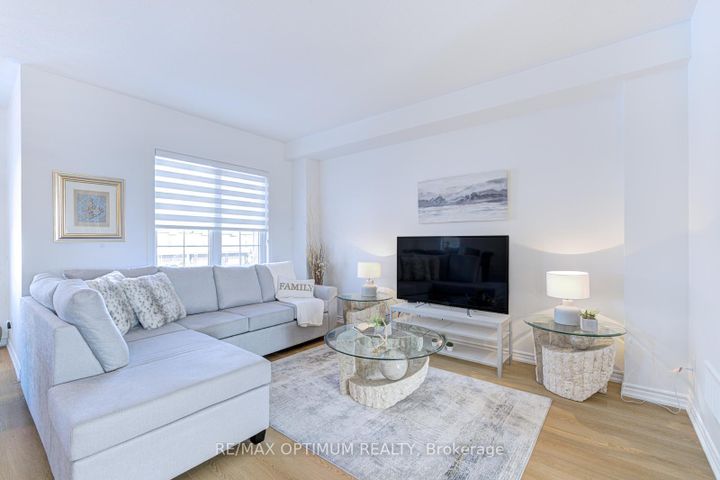 Photo 7 at 2 Pomarine Way, Credit Valley, Brampton